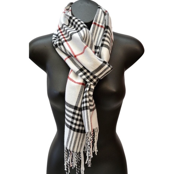 Accessories - 🍁 NEW White Plaid Print Scarf